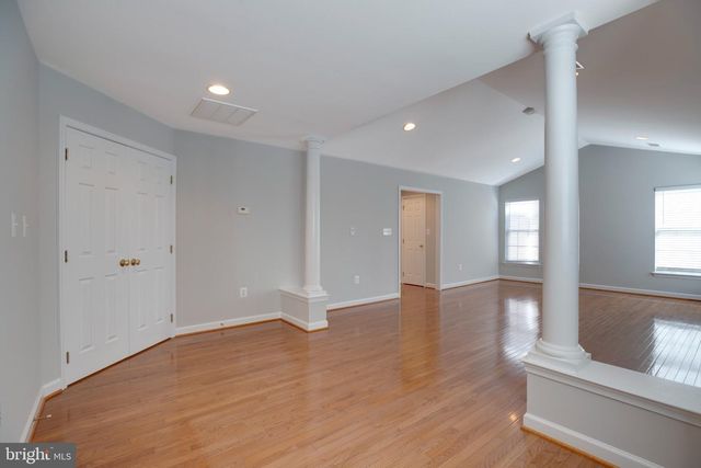 13515 LAMIUM LN, Centreville, VA 20120
