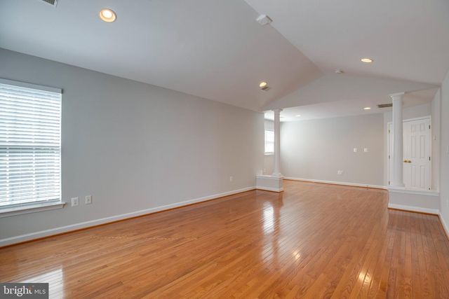 13515 LAMIUM LN, Centreville, VA 20120