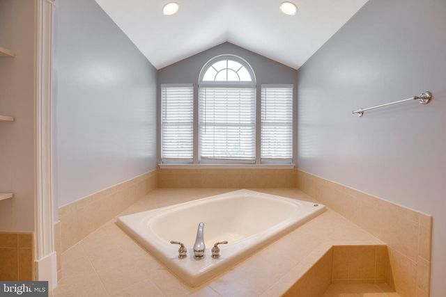 13515 LAMIUM LN, Centreville, VA 20120
