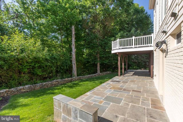 13515 LAMIUM LN, Centreville, VA 20120