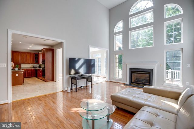 13515 LAMIUM LN, Centreville, VA 20120