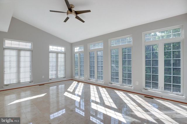 13515 LAMIUM LN, Centreville, VA 20120