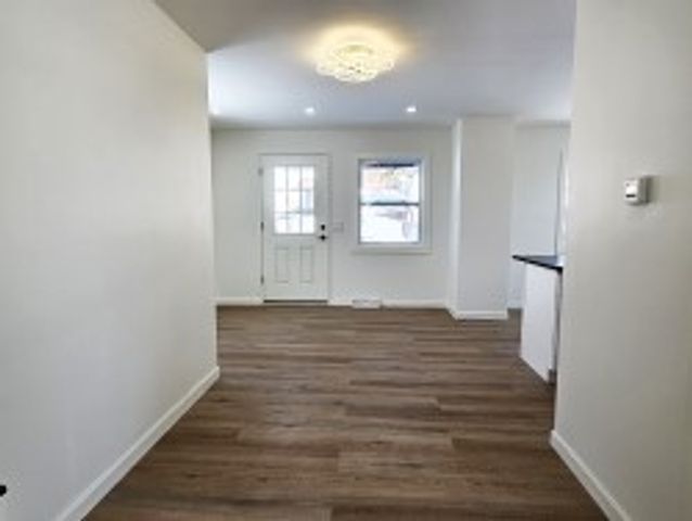 806 Ridge Ave, Jeannette, PA 15644