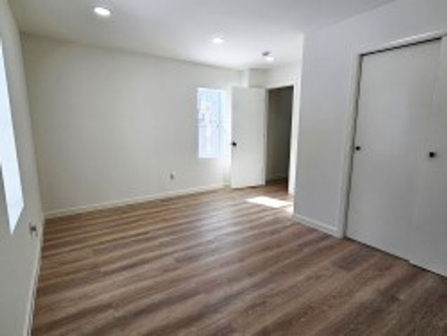 806 Ridge Ave, Jeannette, PA 15644