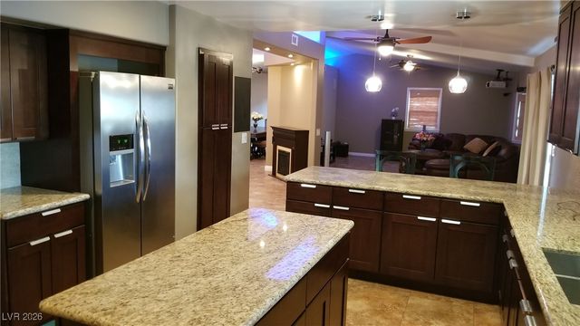 7015 EL PARQUE Avenue, Las Vegas, NV 89117