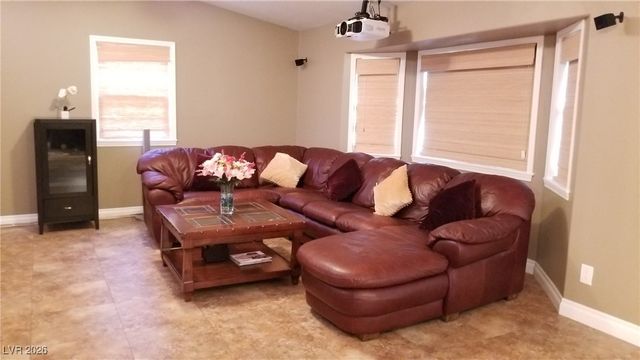 7015 EL PARQUE Avenue, Las Vegas, NV 89117