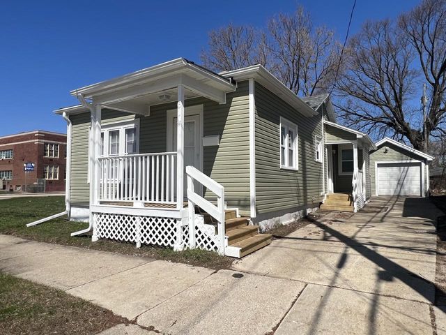 614 11th STREET, Racine, WI 53403