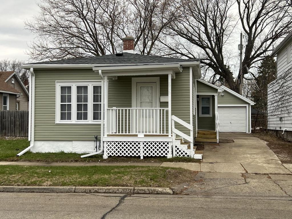 614 11th STREET, Racine, WI 53403