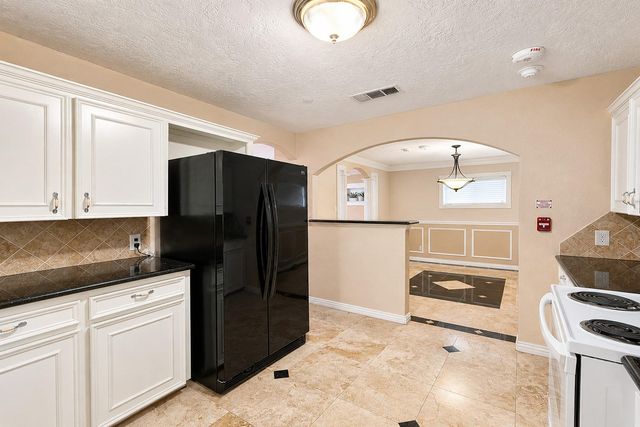 2114 Penny Lake Drive, Wallis, TX 77485