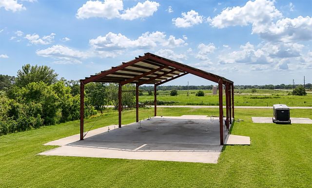 2114 Penny Lake Drive, Wallis, TX 77485