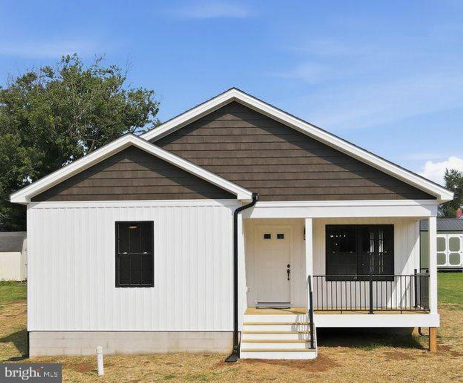 604 SIXTH STREET, Luray, VA 22835