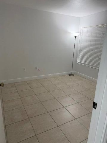 2647 NW 33rd Street 2310, Oakland Park, FL 33309