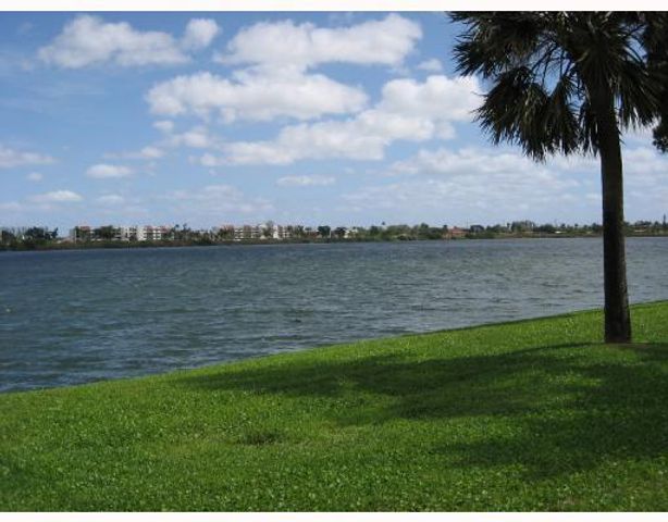 2647 NW 33rd Street 2310, Oakland Park, FL 33309