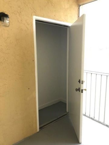 2647 NW 33rd Street 2310, Oakland Park, FL 33309