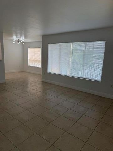 2647 NW 33rd Street 2310, Oakland Park, FL 33309