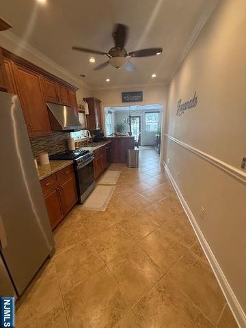 413 21st Street, Union City, NJ 07087