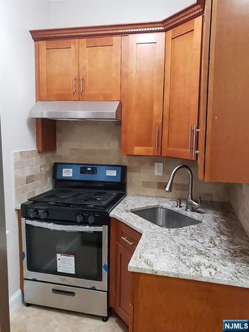 413 21st Street, Union City, NJ 07087