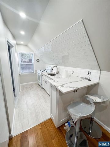 413 21st Street, Union City, NJ 07087