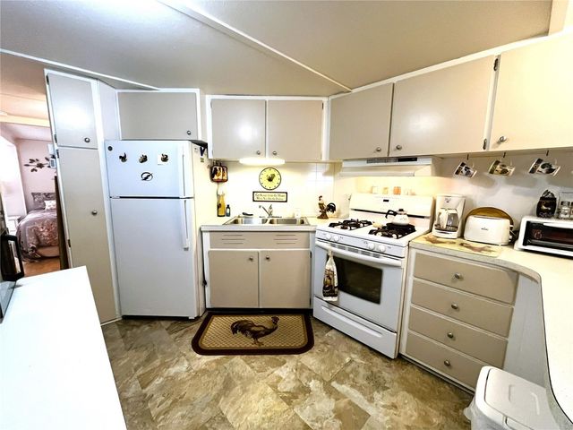 1807 IOWA AVENUE, Bradenton, FL 34207