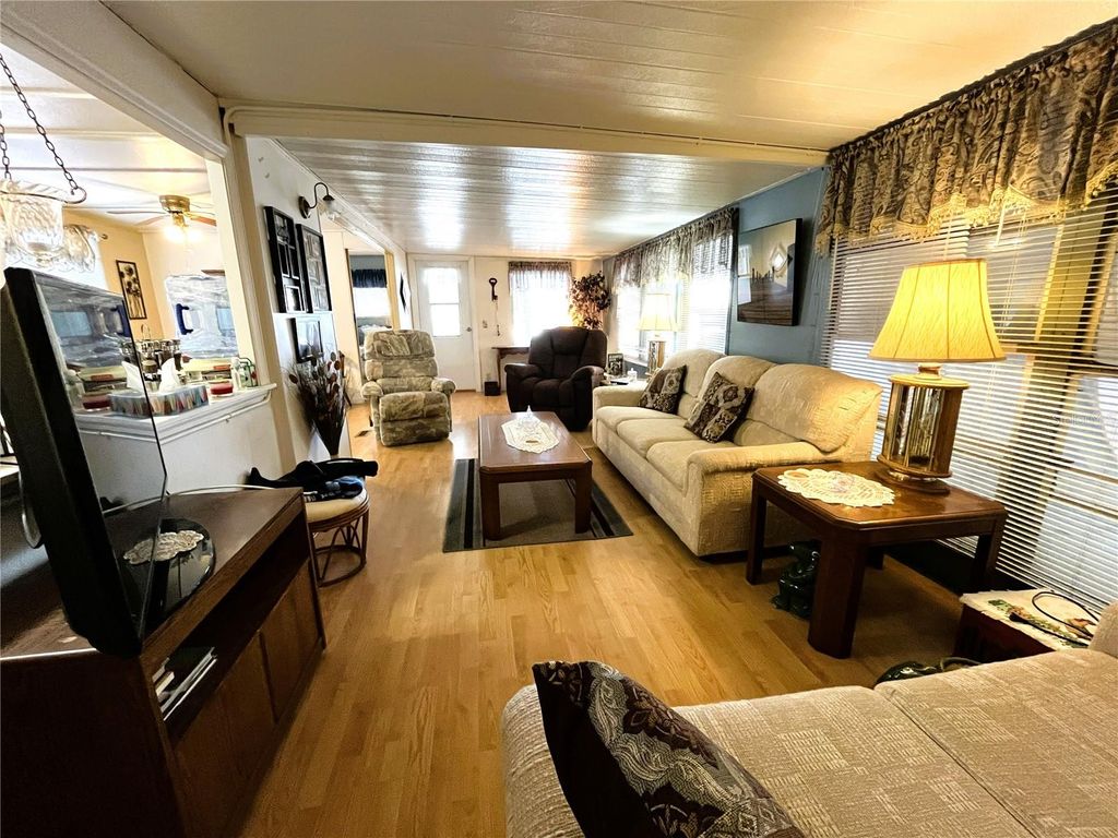 Image 3 of property listing at 1807 IOWA AVENUE, Bradenton, FL 34207