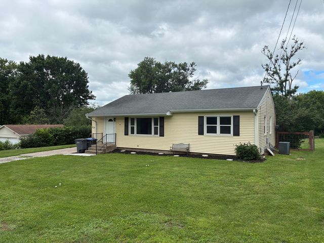9020 27th Street, Milan, IL 61264