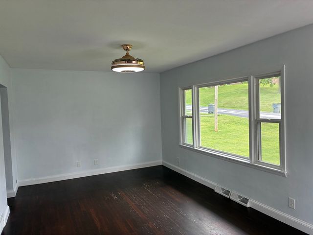 9020 27th Street, Milan, IL 61264