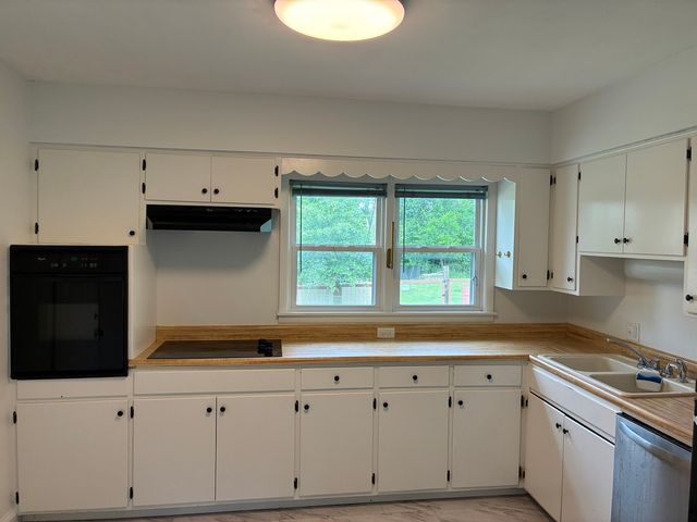 9020 27th Street, Milan, IL 61264