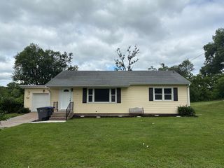 9020 27th Street, Milan, IL 61264