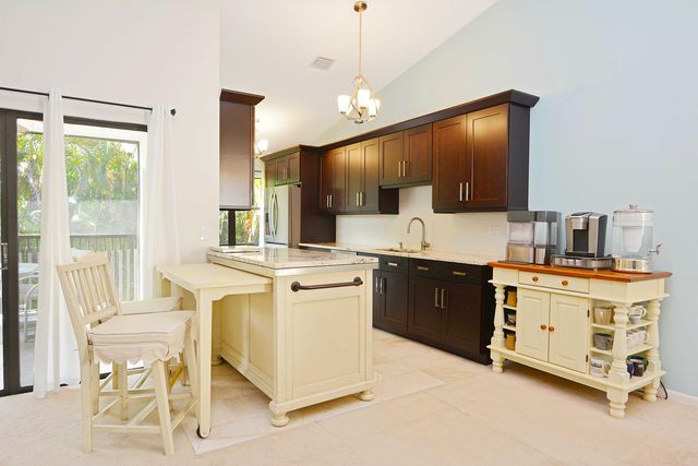 2406 Aspen Way 2406, Boynton Beach, FL 33436