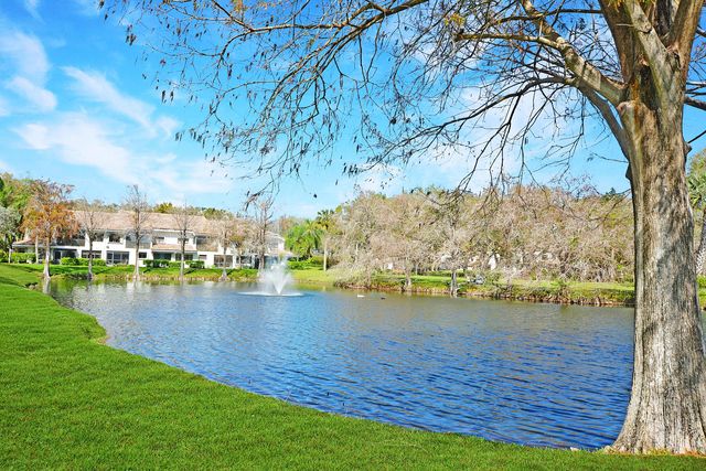 2406 Aspen Way 2406, Boynton Beach, FL 33436