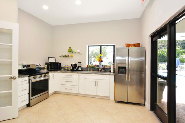 2406 Aspen Way 2406, Boynton Beach, FL 33436