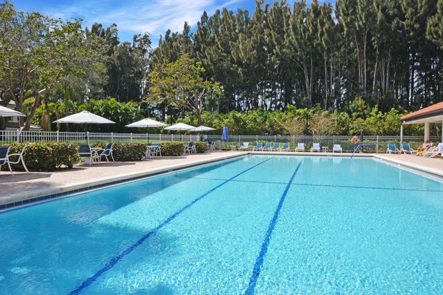 2406 Aspen Way 2406, Boynton Beach, FL 33436