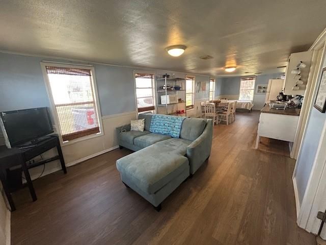 155 Neptune, Sargent, TX 77414
