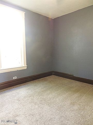 1030 W Porphyry Street, Butte, MT 59701