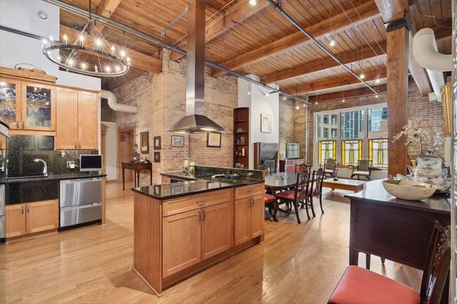 540 N Lake Shore Drive 718-719, Chicago, IL 60611