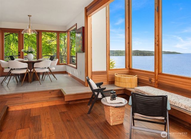6814 SW Maury Park Rd, Vashon, WA 98070