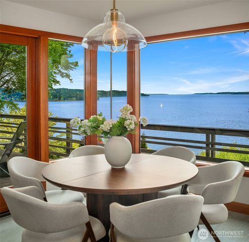 6814 SW Maury Park Rd, Vashon, WA 98070