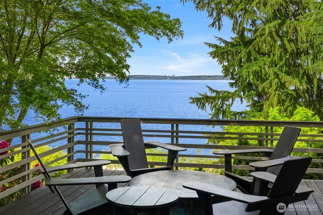 6814 SW Maury Park Rd, Vashon, WA 98070