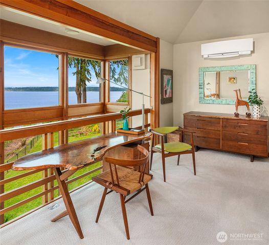 6814 SW Maury Park Rd, Vashon, WA 98070