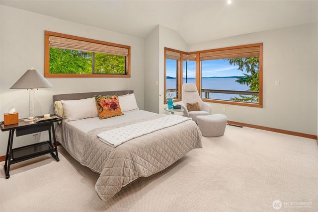 6814 SW Maury Park Rd, Vashon, WA 98070