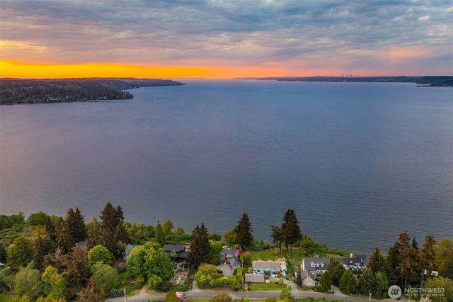 6814 SW Maury Park Rd, Vashon, WA 98070