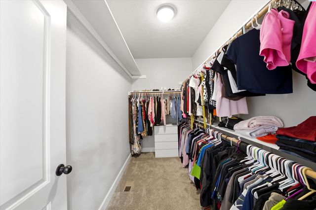 5714 Santa Fe Ln, Pasco, WA 99301