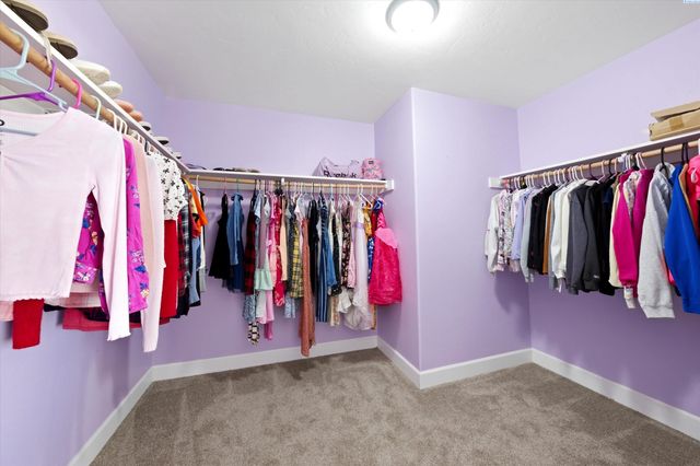 5714 Santa Fe Ln, Pasco, WA 99301