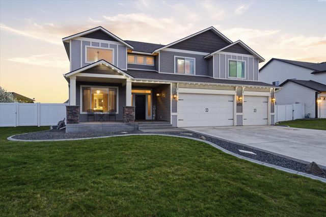 5714 Santa Fe Ln, Pasco, WA 99301