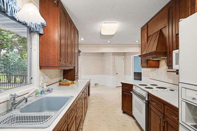 8837 Abbott Avenue S, Bloomington, MN 55431