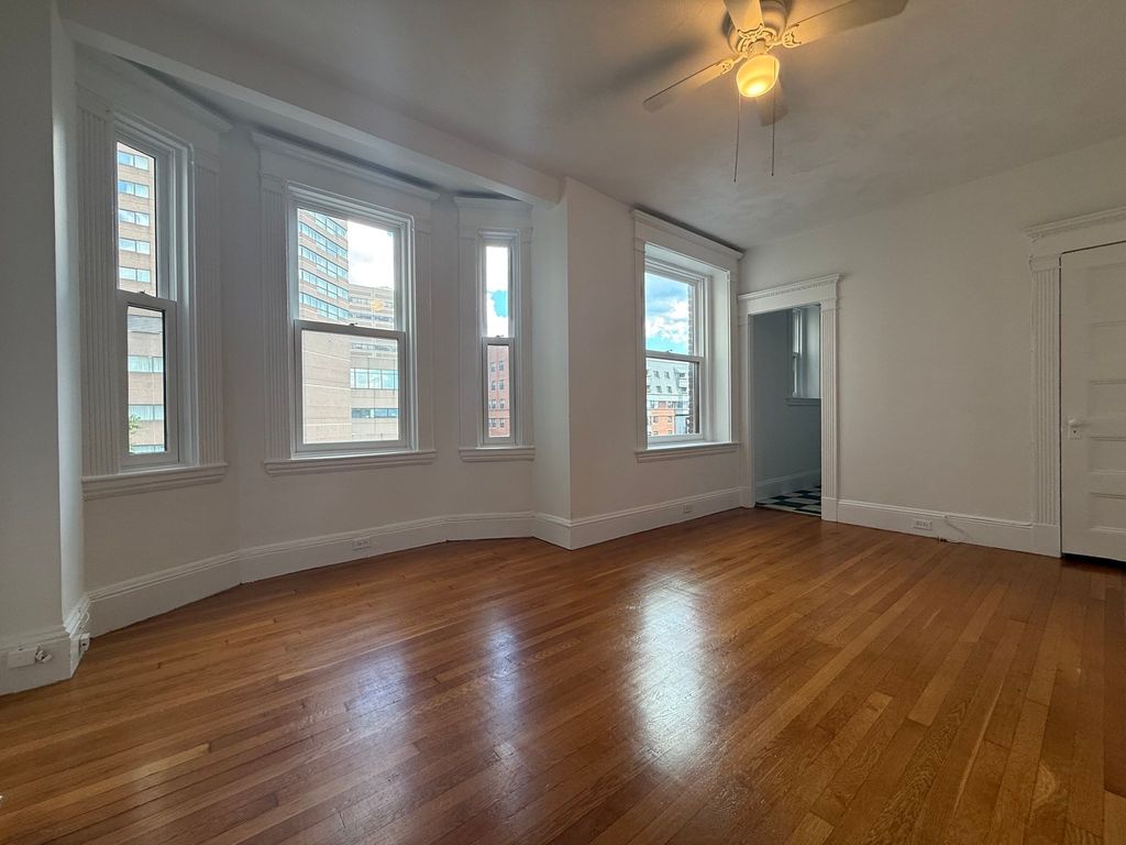 8 Garrison Street 610, Boston, MA 02116