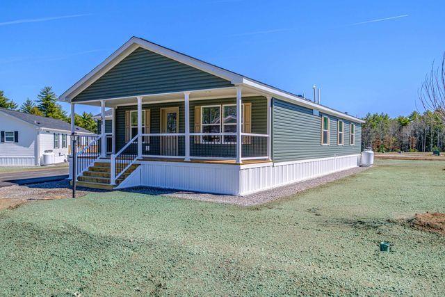68 Diamondback Drive, Rochester, NH 03868