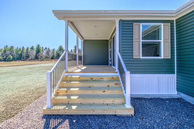68 Diamondback Drive, Rochester, NH 03868