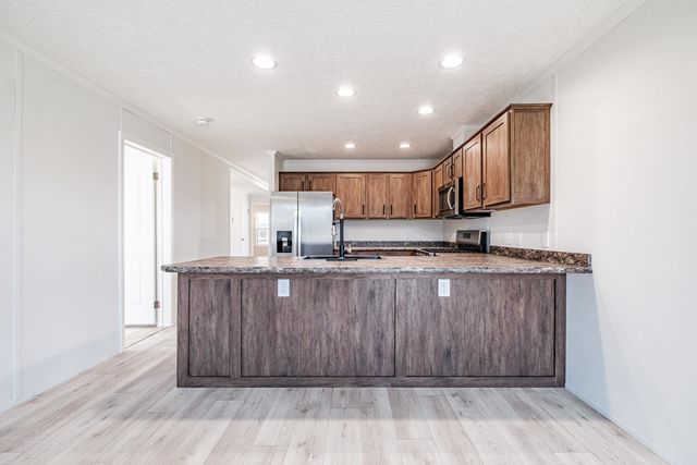 68 Diamondback Drive, Rochester, NH 03868
