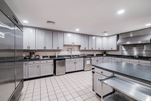 68 Diamondback Drive, Rochester, NH 03868